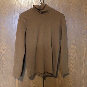 Sold🔥3 for $15🔥 Uniqlo turtleneck